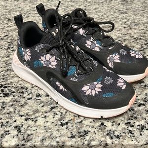 Under Armor Floral Sneakers Womens 8.5